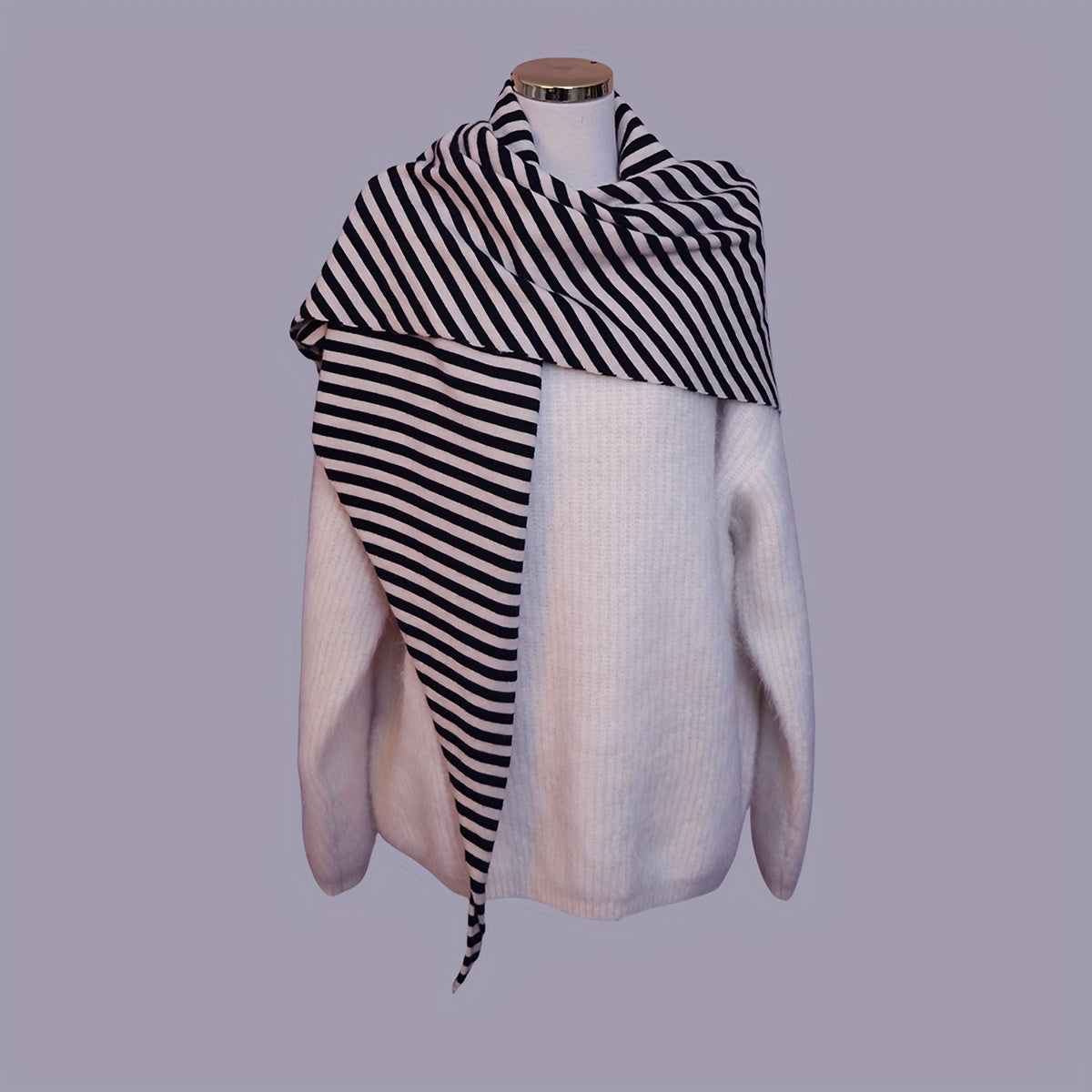 Großes gestreiftes Dreickstuch aus Wolle